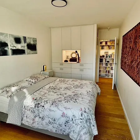 Appartamento For 2 With Balcony In Parigi