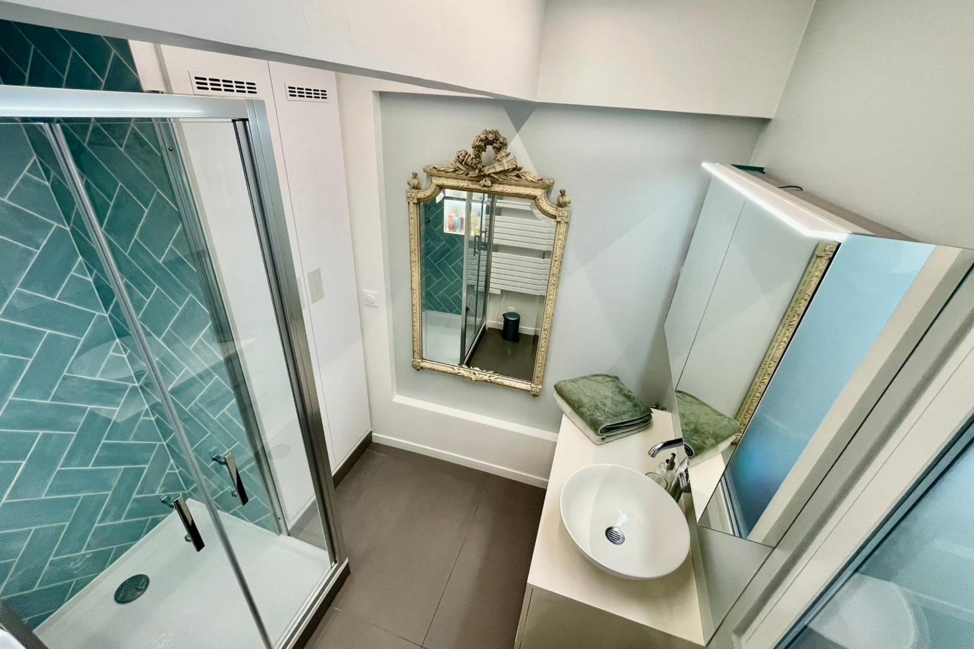 For 2 With Balcony In